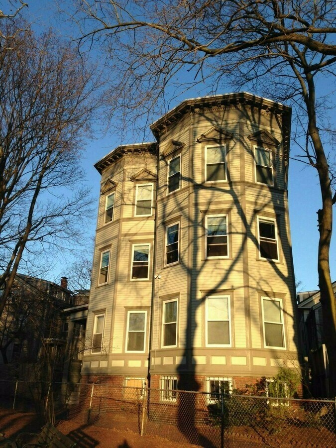 Photo - 1000 Memorial Dr