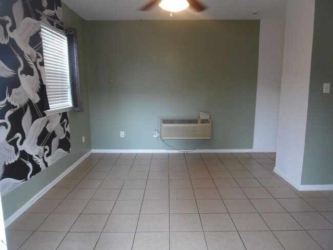 Photo - 739-741 Leontine St Unit 741