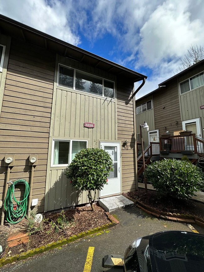 5238 SW 42nd Avenue ~ MOVE IN SPECIAL! 1/2... - 5238 SW 42nd Avenue ~ MOVE IN SPECIAL! 1/2... Rental