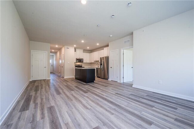 Photo - 104 delmonica Dr