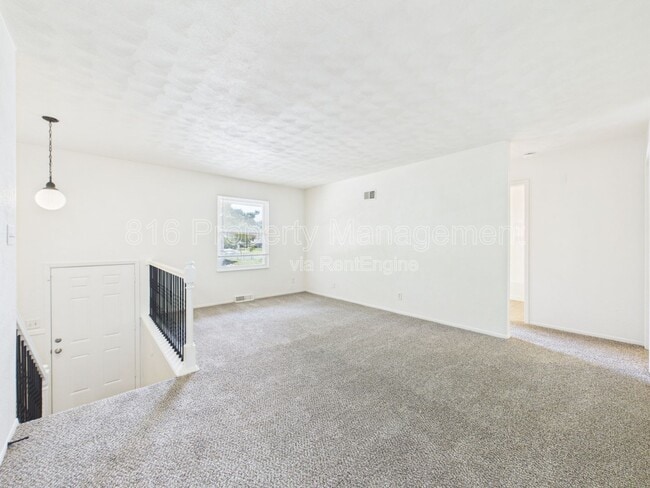 Photo - 2833 Tepee Ave
