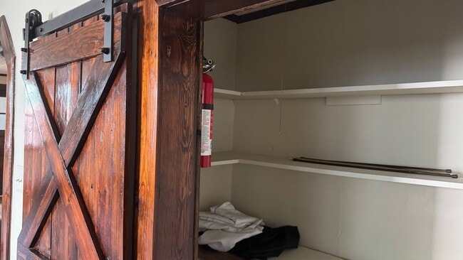 Photo - NO HUD NO SECTION 8