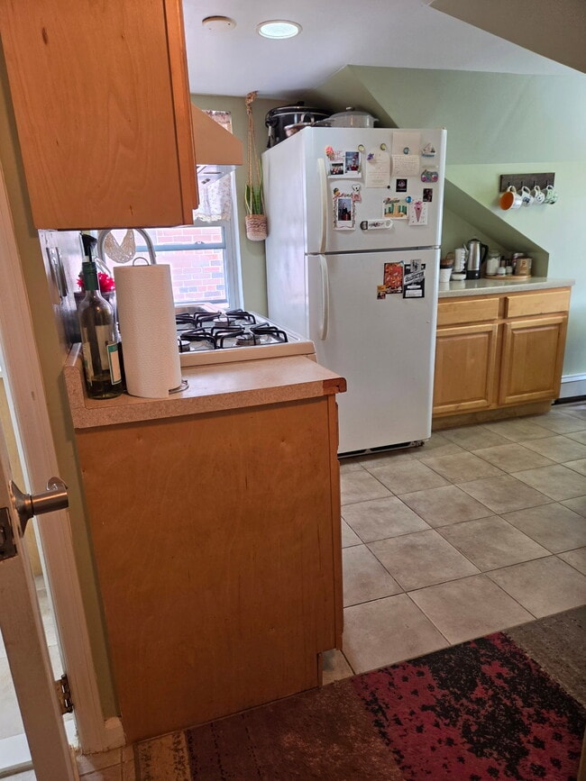 Photo - Saint Pauls Avenue, Cliffside Park, NJ 07010 - 1 BR 1 BA multi-family home Unit 2