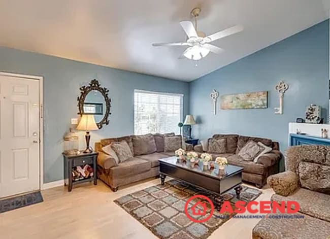 Photo - Cute Home Located Near Shopping in the Ros...