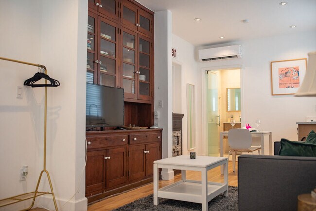 Photo - 36 Phoenetia Ave Unidad ID1056495P