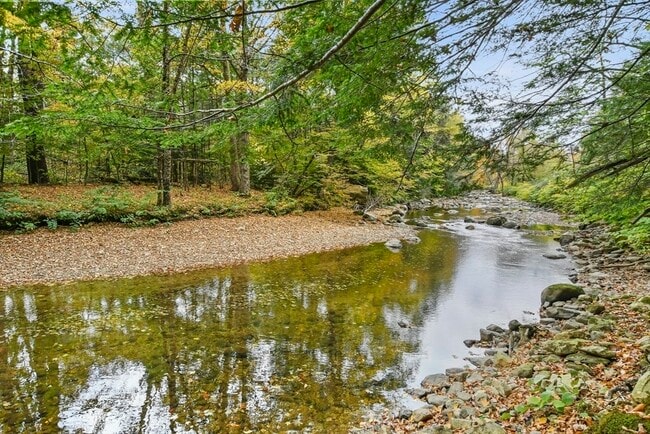 Photo - 781 East Rd