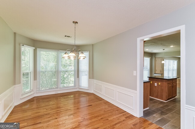 Photo - 353 Cimarron Way