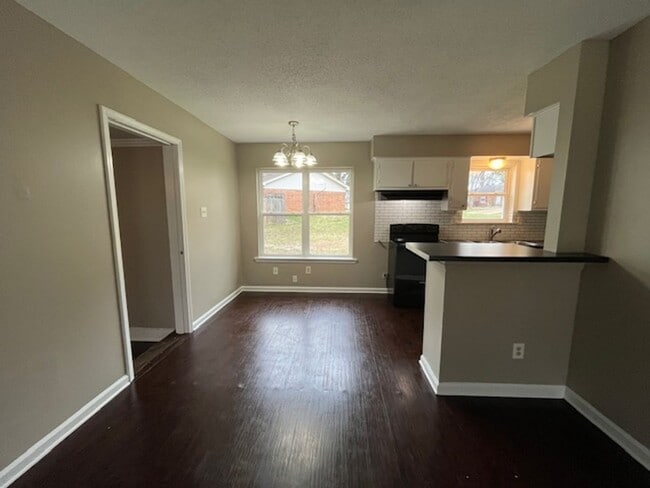 Photo - Renovated 4 Bedroom 1 Bath Home for Rent!