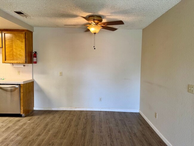 Photo - 537 W Escalon Ave Unit 537 W Escalon Ave #101
