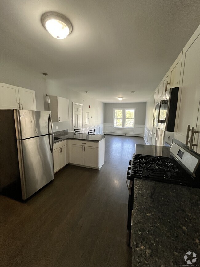 Building Photo - 410 S Main St Rental