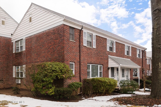 Photo - 165 Manor Dr