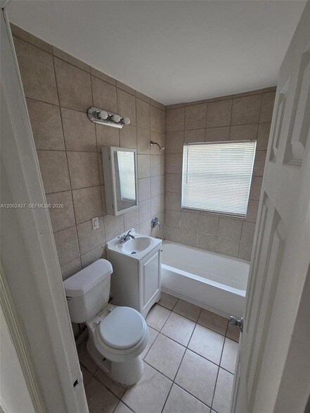 Photo - 2316 Madison St Unit 33
