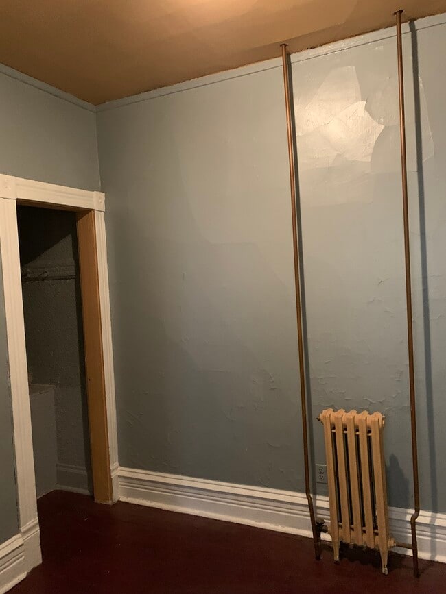 Building Photo - 7351 S Green St Unit #1