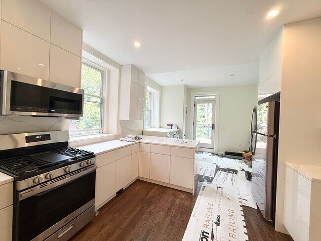 Photo - 1726 Beacon St