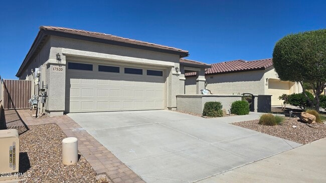 Photo - 17520 W Fairview St