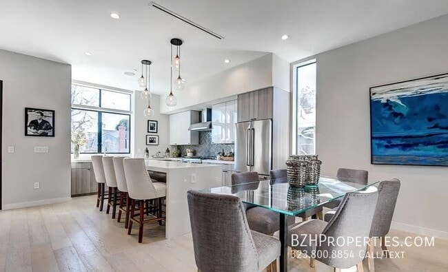 Photo - 4429 Tujunga Ave