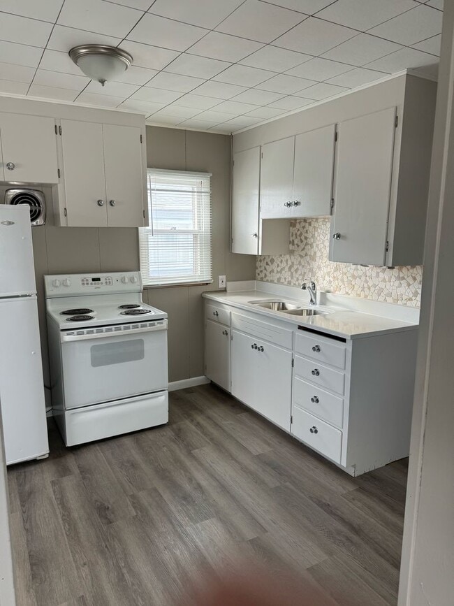 Photo - 1007 Russell St