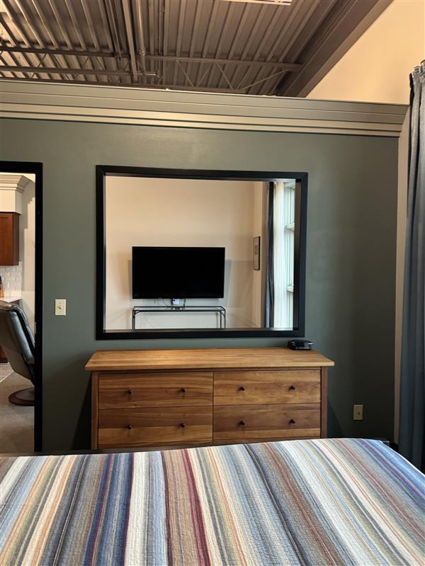 Merchant Flats on 8th - Utilities Included!