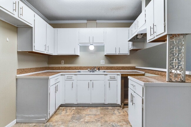 Photo - St James Apartments Unit 5