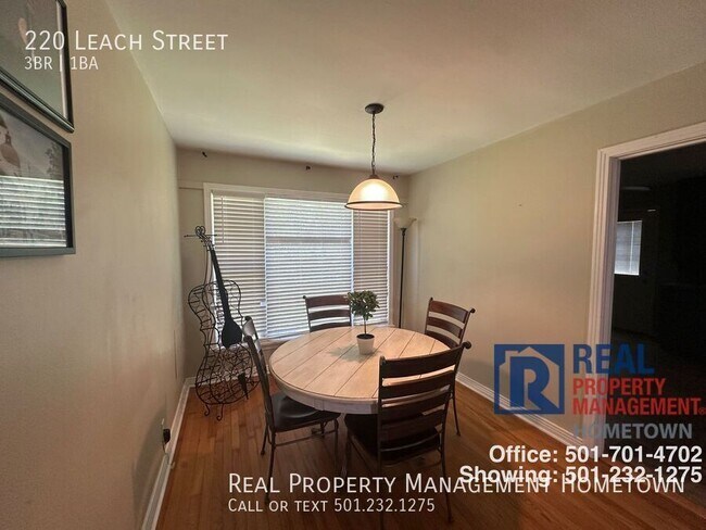Photo - 220 Leach St