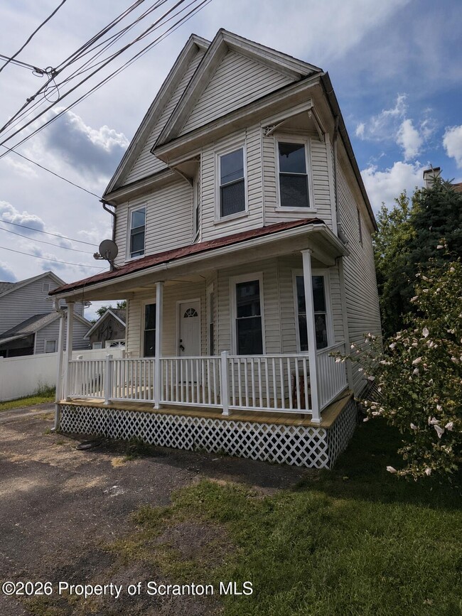 Photo - 1931 Bristol Ct