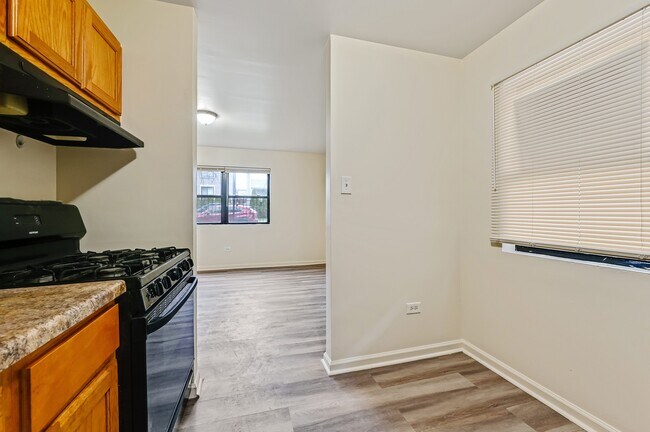 Photo - 6650 S Drexel