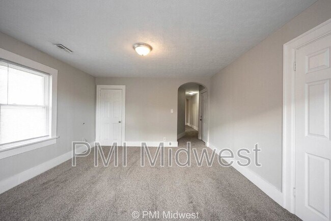 Photo - 546 Eastern Ave Unit Apt A