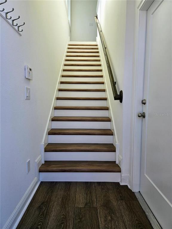 Photo - 6643 Bridgman St