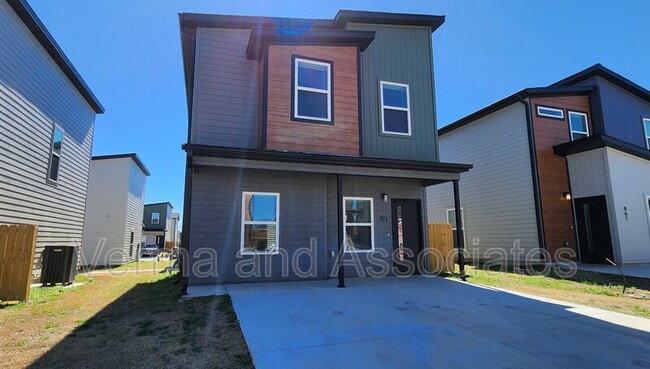 Photo - 871 Boardwalk Ave House