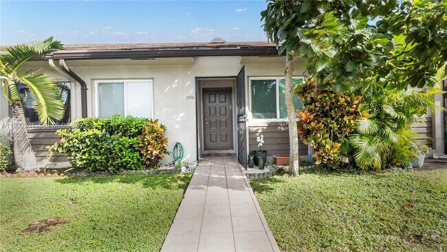 Photo - 5596 SW 28th Terrace