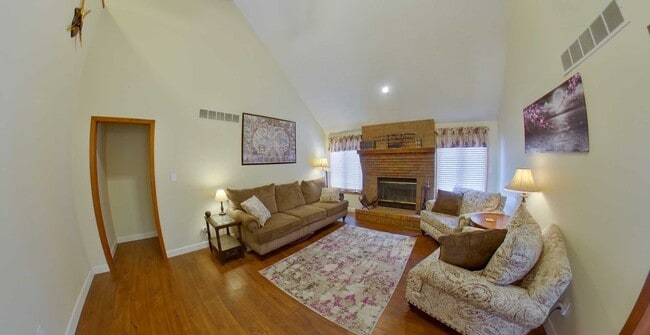 Photo - 3D Tour Available - West Side Manhattan Home + 2-Car Garage + Washer & Dryer! Available August 5th!
