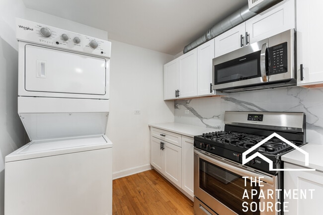 Photo - 3838 W George St Unit 2W