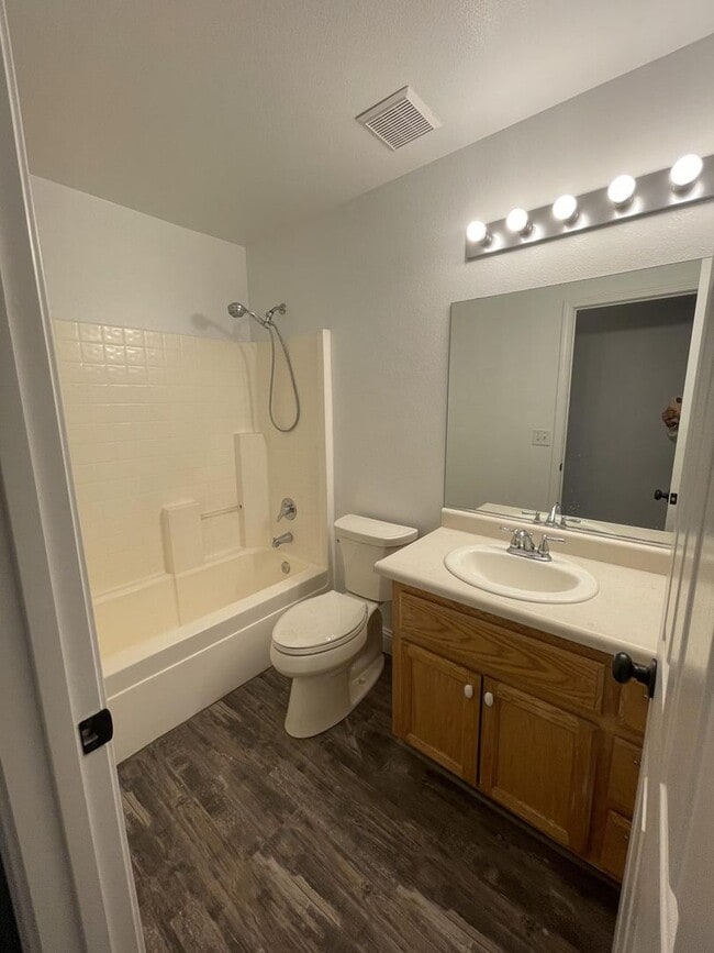 Photo - Executive Living Close to Downtown Fernley...