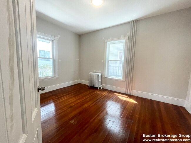 Photo - 158 Boston St Unit 1
