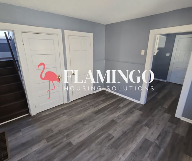 Photo - 3114 W Hillcrest Ave