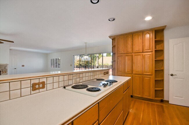 Photo - 1516 Whipple Ave