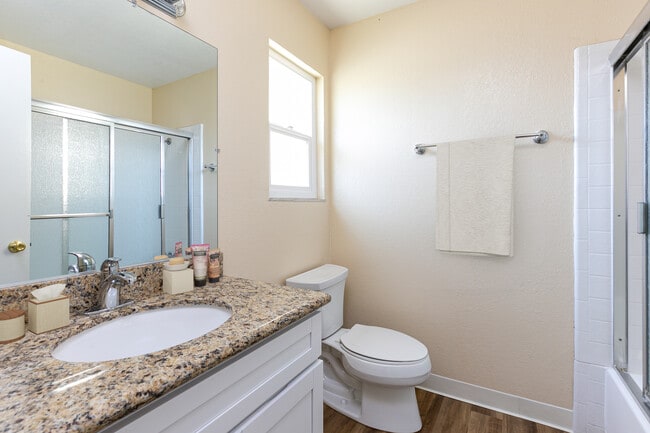Dry Creek Apartments