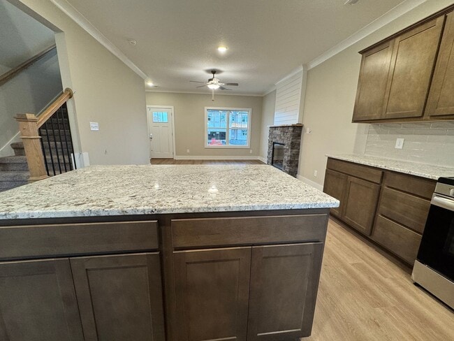 2824 Farmhouse Dr