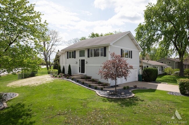 Photo - 1170 McCarthy Rd