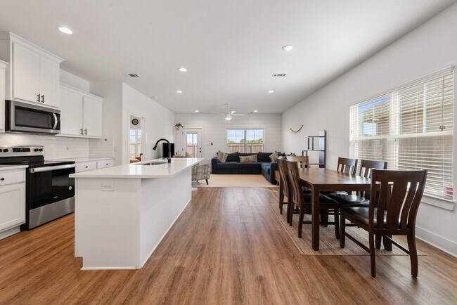 Photo - 1619 Buena Vista Dr