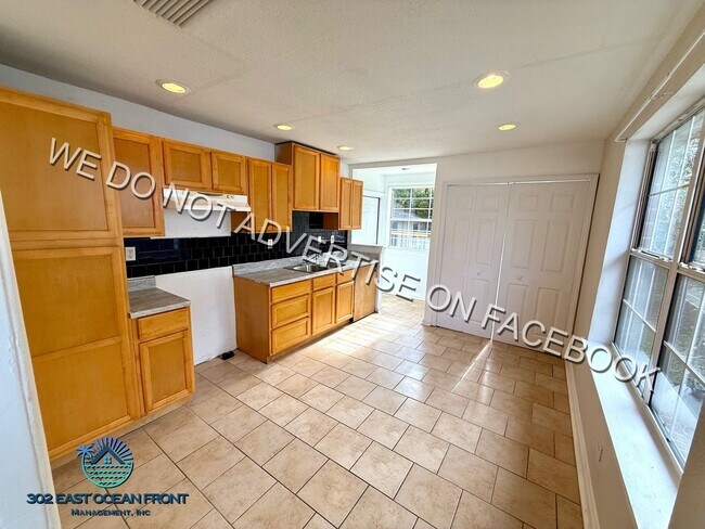 Photo - 322 W 63rd St