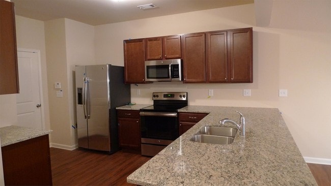 Photo - 92 Greenfield Dr