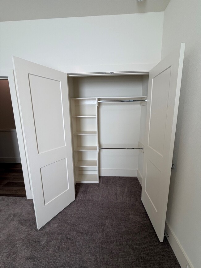 Building Photo - 879 Rachel St