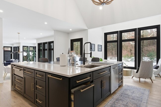 Photo - 15 Joshua Rd