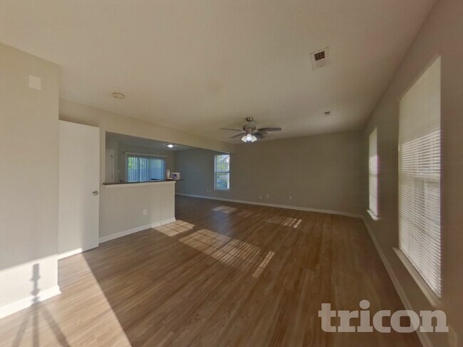 Photo - 6207 Linda Vista Ln