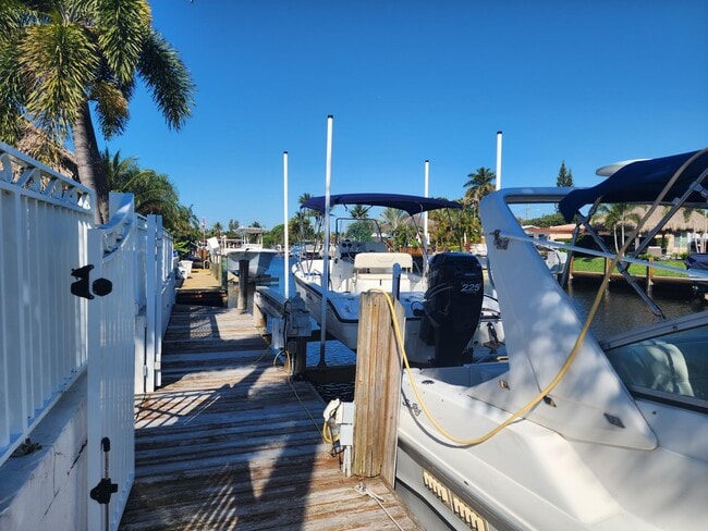 Photo - 191 SE 9th Ct