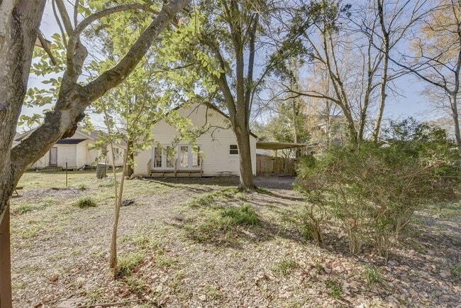 Building Photo - 2214 Ashley St Rental