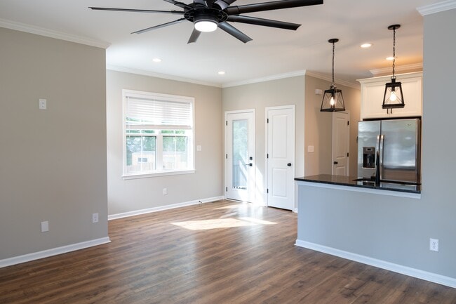 Photo - 308 Eastwood Dr