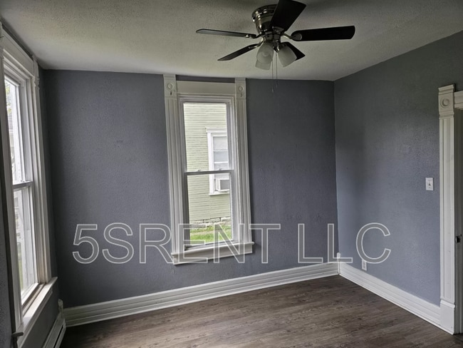 Photo - 410 Gray Ave