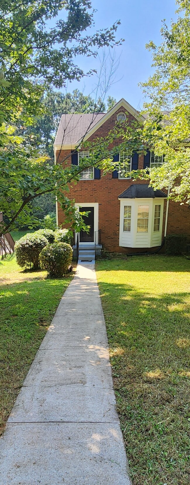 Photo - 1310 Warsaw rd